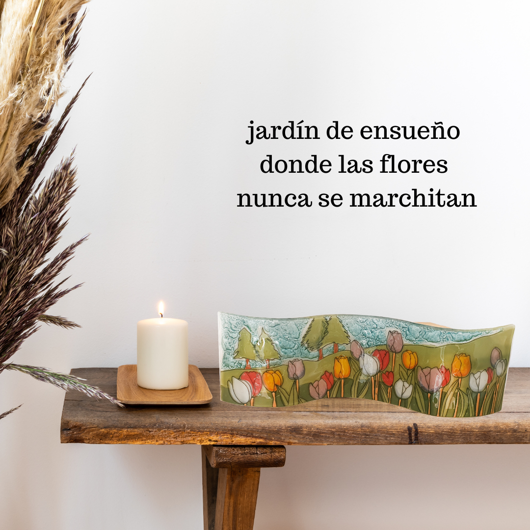 Decoración en cristal pintado con flores a mano