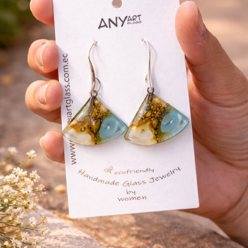 Pendientes de vidrio pintado a mano turquesa y dorado – diseño en forma de abanico elegante