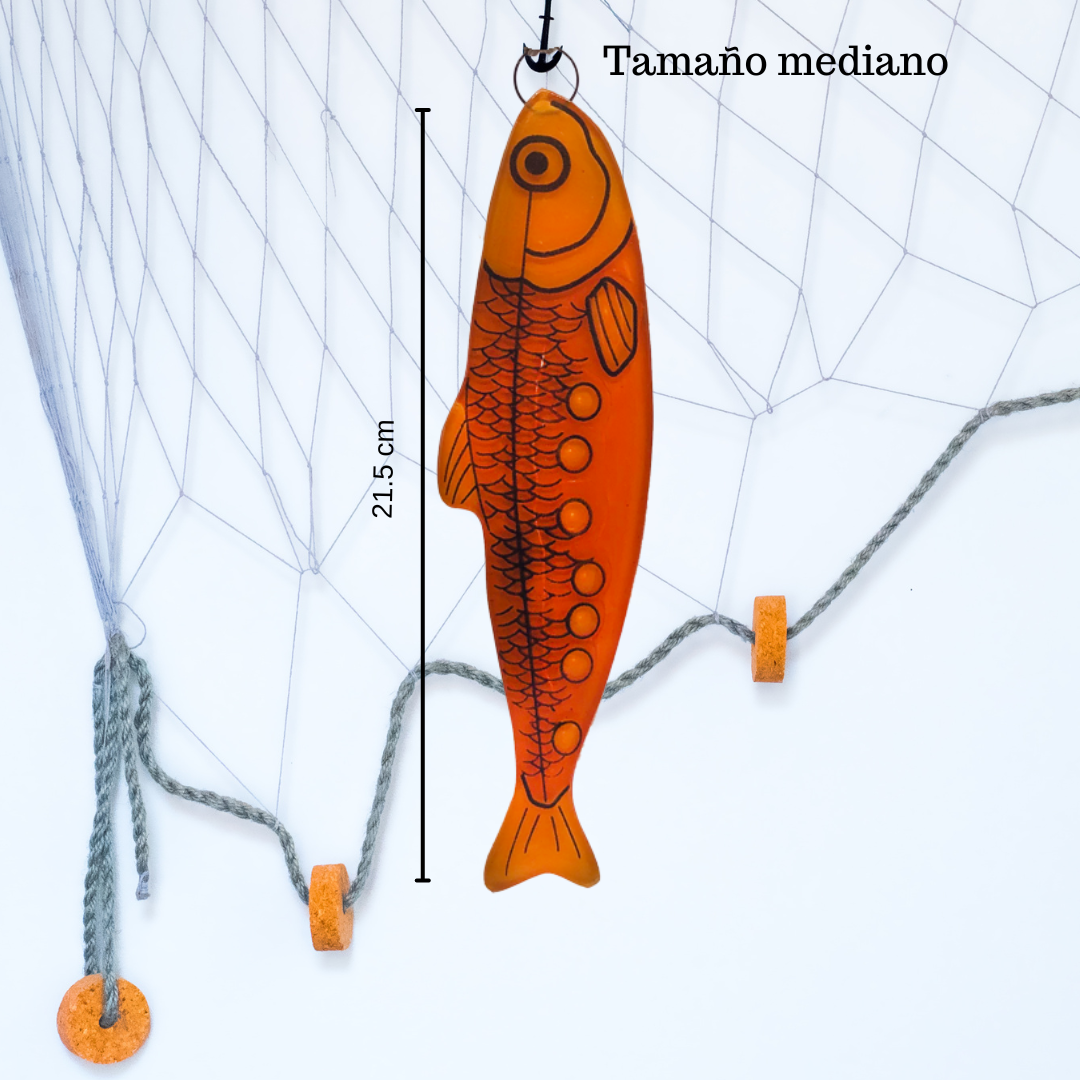 Medidas de sardina de cristal decorativa.